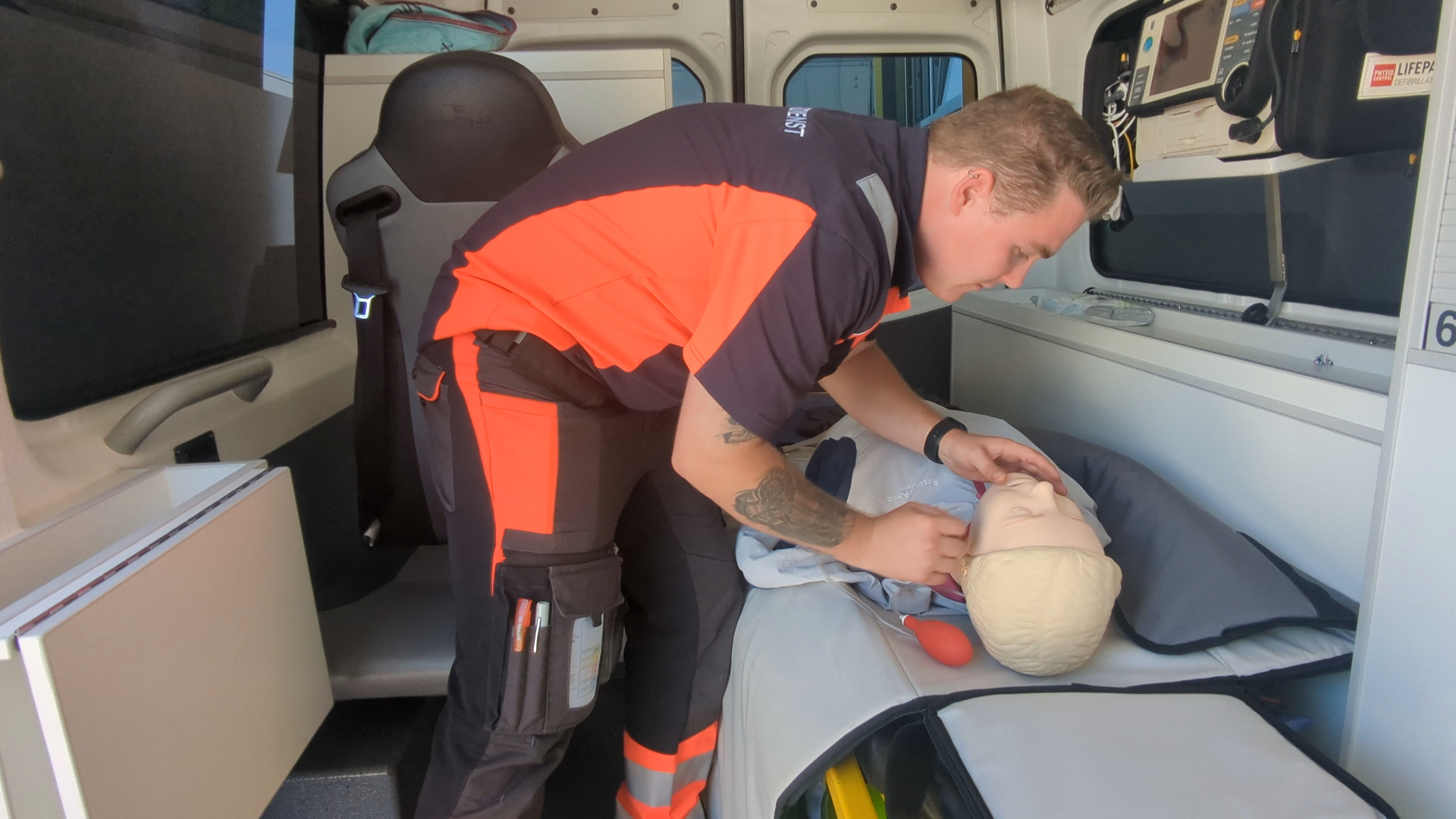 Notfalltraining im RTW — Harvion